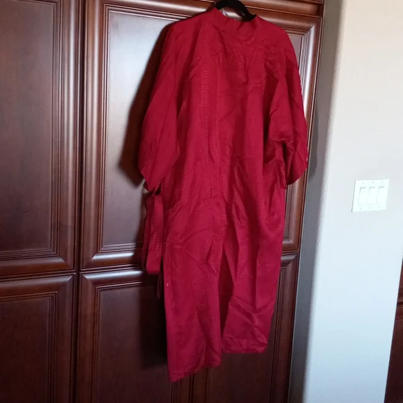Silk Robe - Picture 4 of 4
